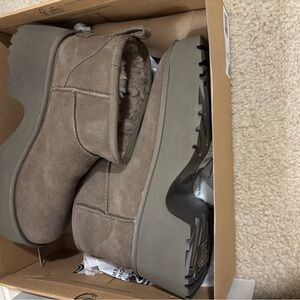 UGG Classic Ultra Mini Boots in Hickory Brown